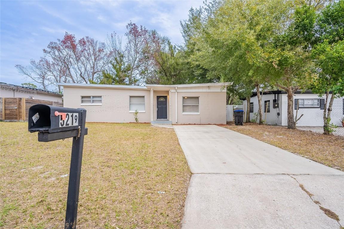 5219 Montague Pl., Orlando, FL 32808