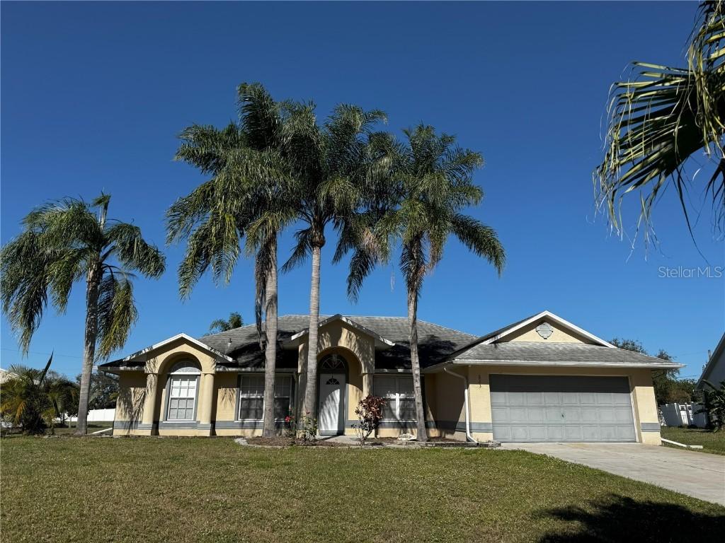 623 Shrine Cir., Palm Bay, FL 32909