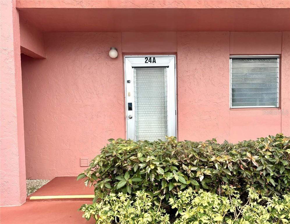 24 Golfs Edge #A, West Palm Beach, FL 33417