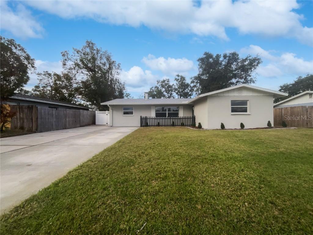 5339 Brookmeade Dr., Sarasota, FL 34232