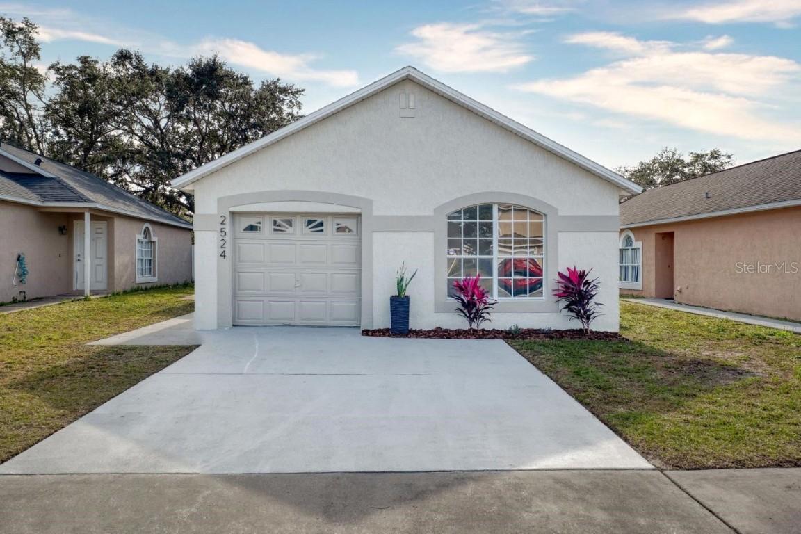 2524 Parsons Pond Cir., Kissimmee, FL 34743