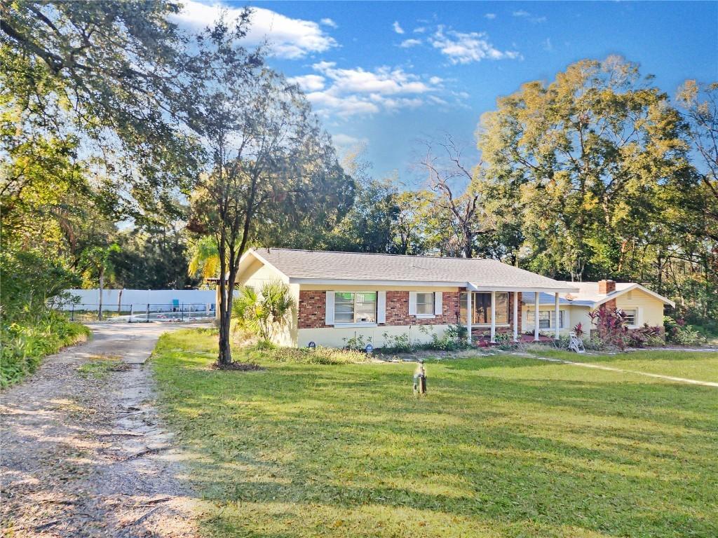 5240 N Powers Dr., Orlando, FL 32818