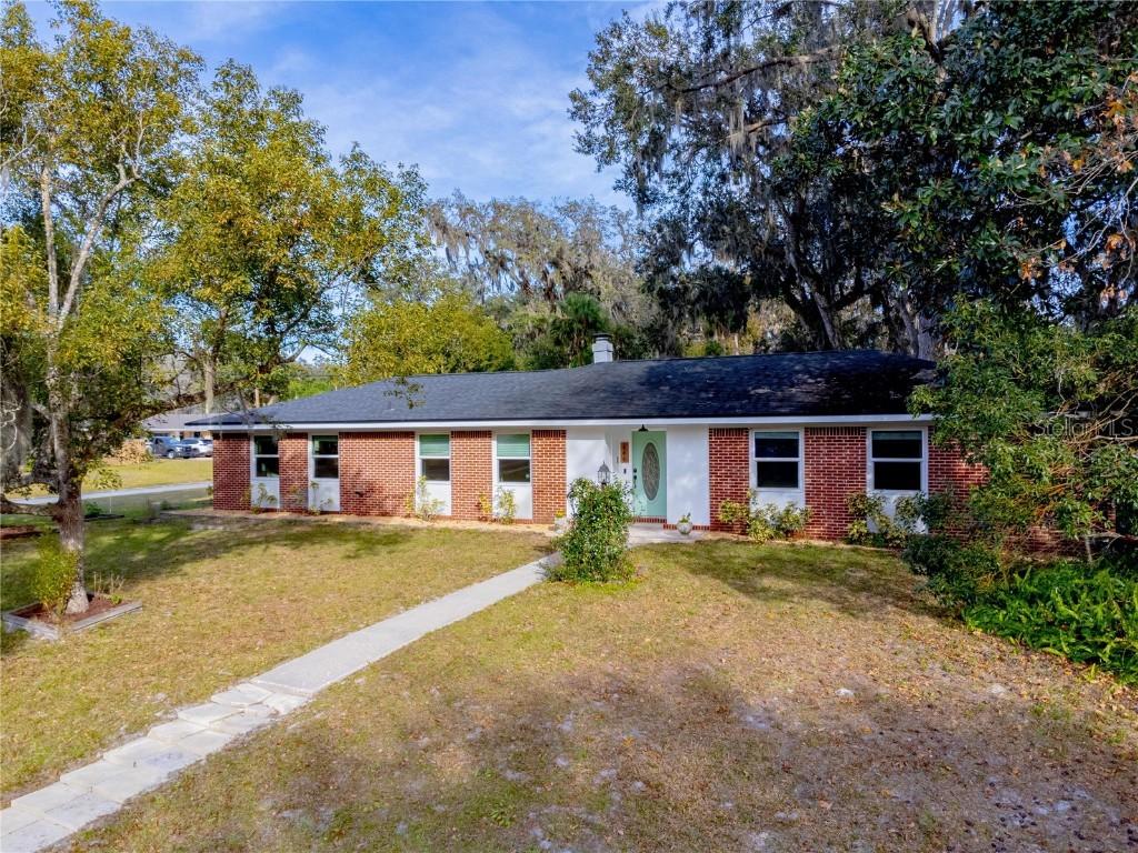 646 Palm Dr., Oviedo, FL 32765