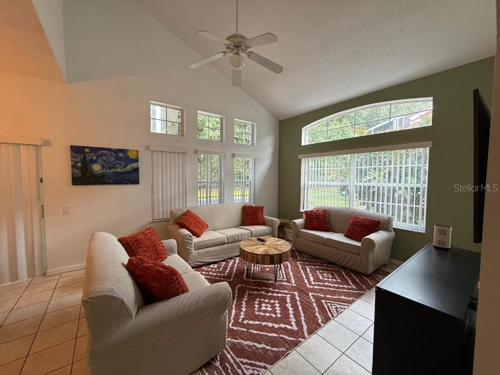 1013 Park Ridge Cir., Kissimmee, FL 34746