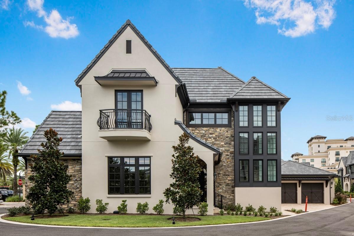 10300 Winter Sparkle Cir., Golden Oak, FL 32836