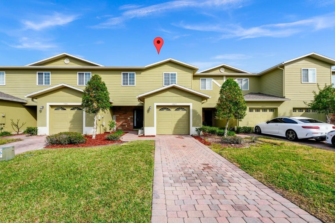 1927 Chatham Place Dr., Orlando, FL 32824