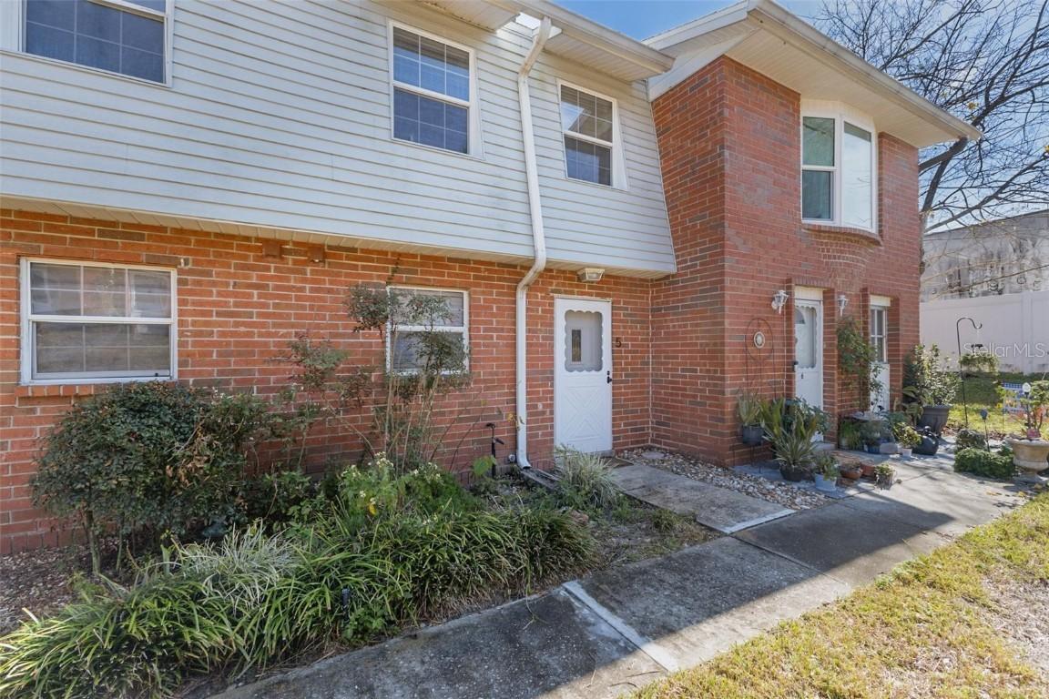 621 W Indiana Ave. #5, Deland, FL 32720