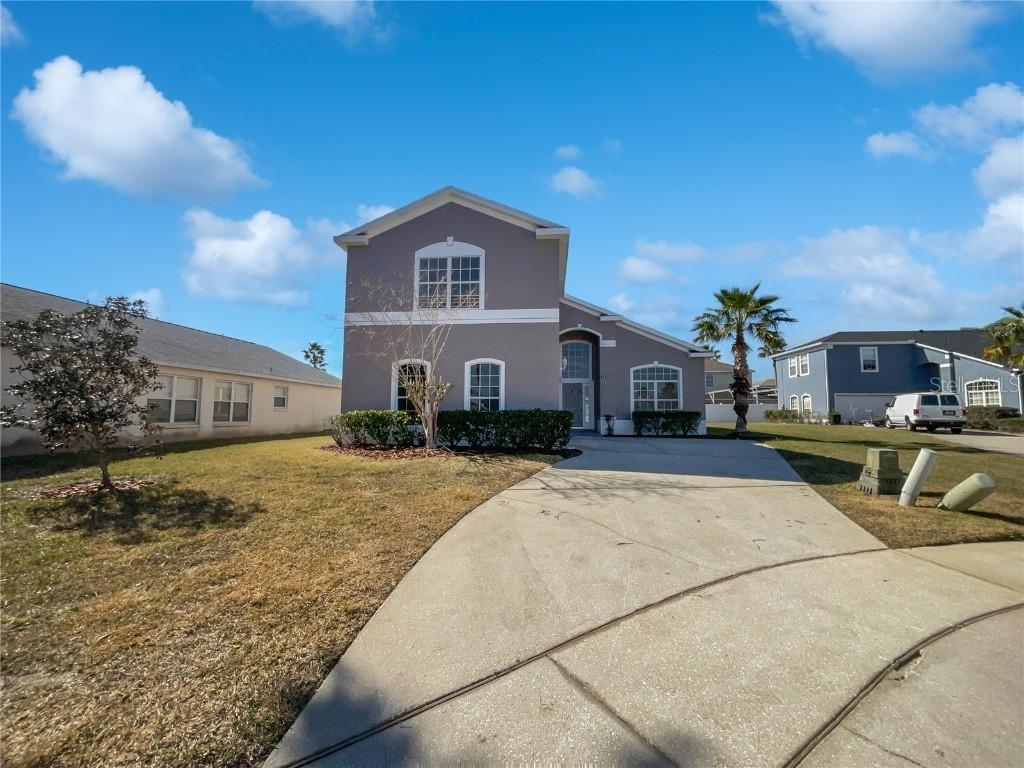 812 Lockbreeze Dr., Davenport, FL 33897