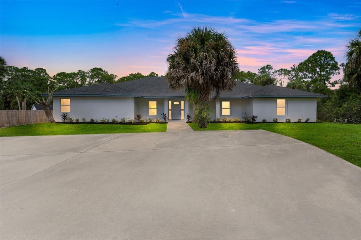 1596 Farnsworth Ave., Grant Valkaria, FL 32950