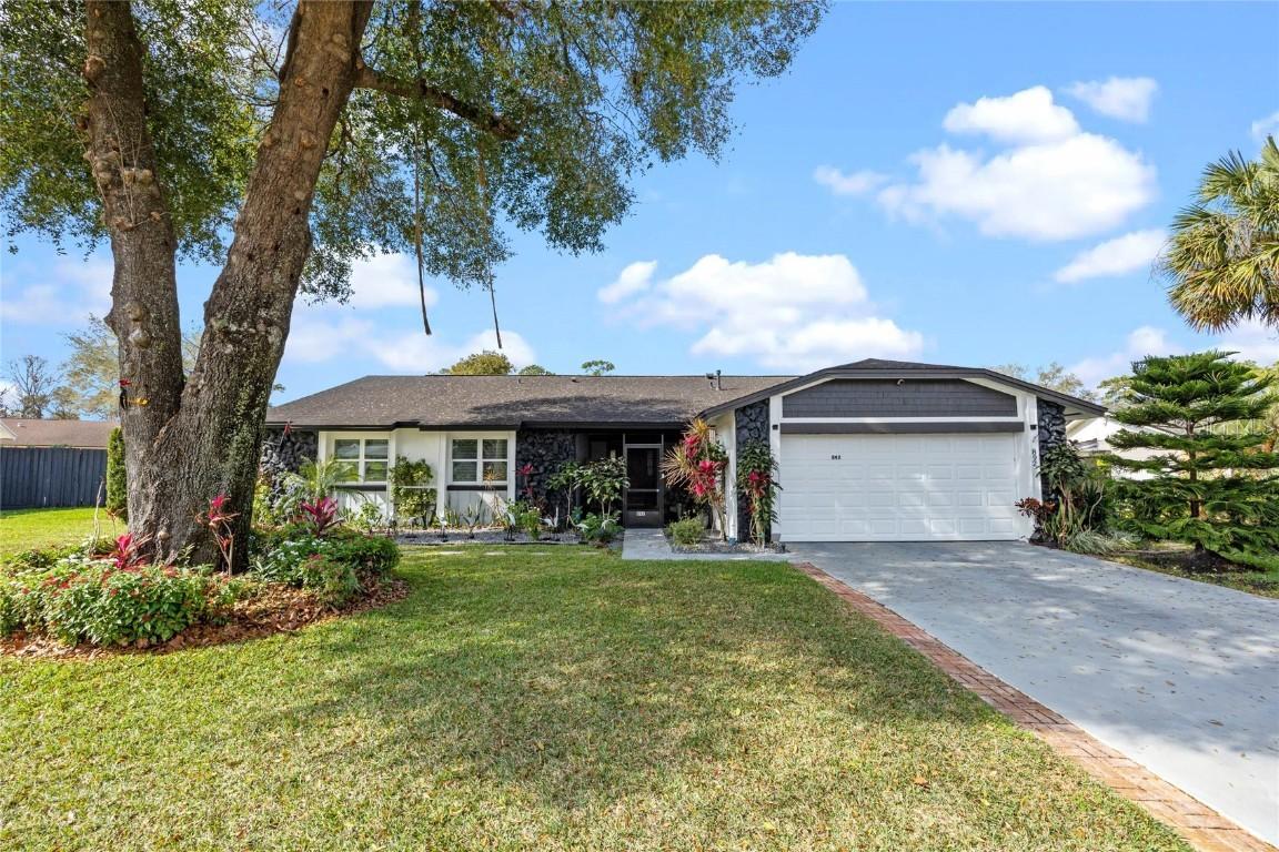 892 Breakwater Dr., Altamonte Springs, FL 32714