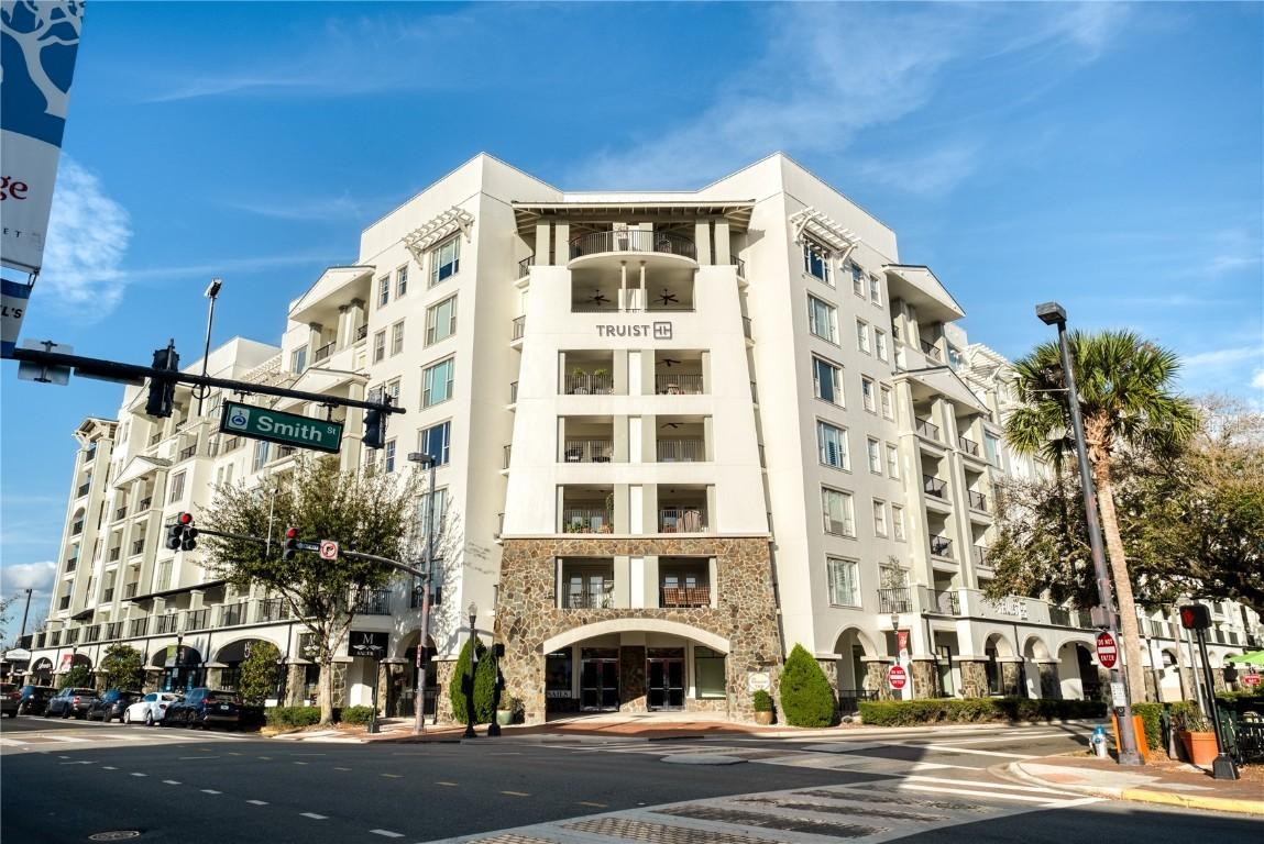 2305 Edgewater Dr. #1403, Orlando, FL 32804
