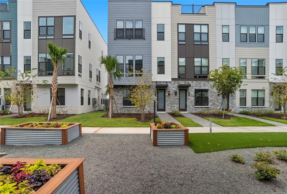 2221 Valentine Alley, Orlando, FL 32804