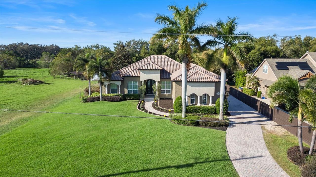 1384 E Lake Shore Blvd., Kissimmee, FL 34744
