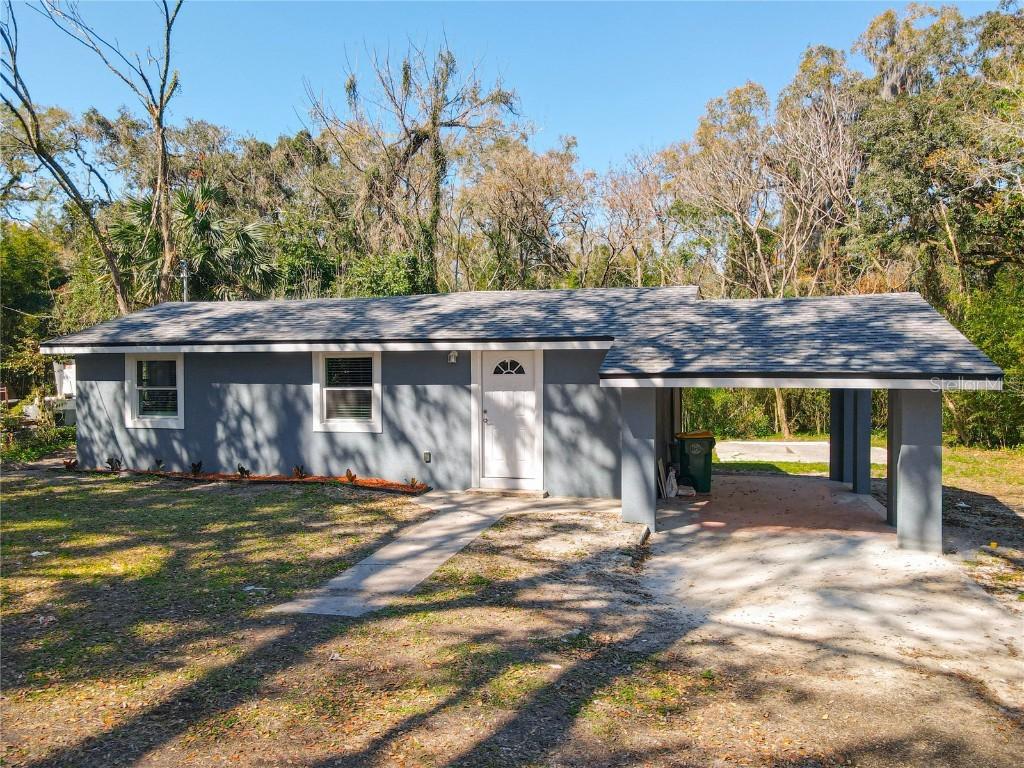 1125 E Hubbard Ave., Deland, FL 32724