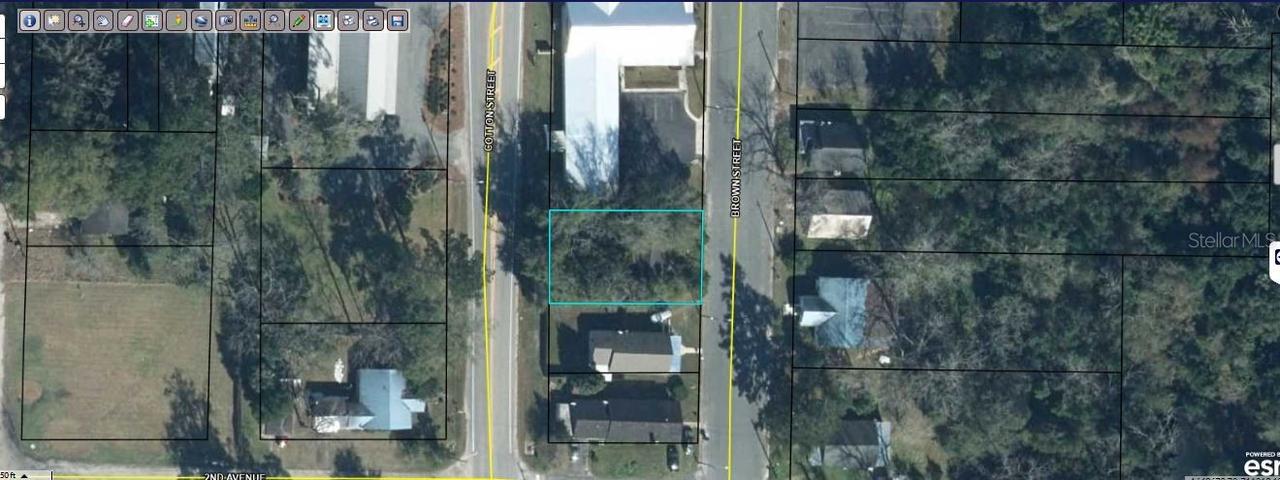 5279 Brown St., Graceville, FL 32440