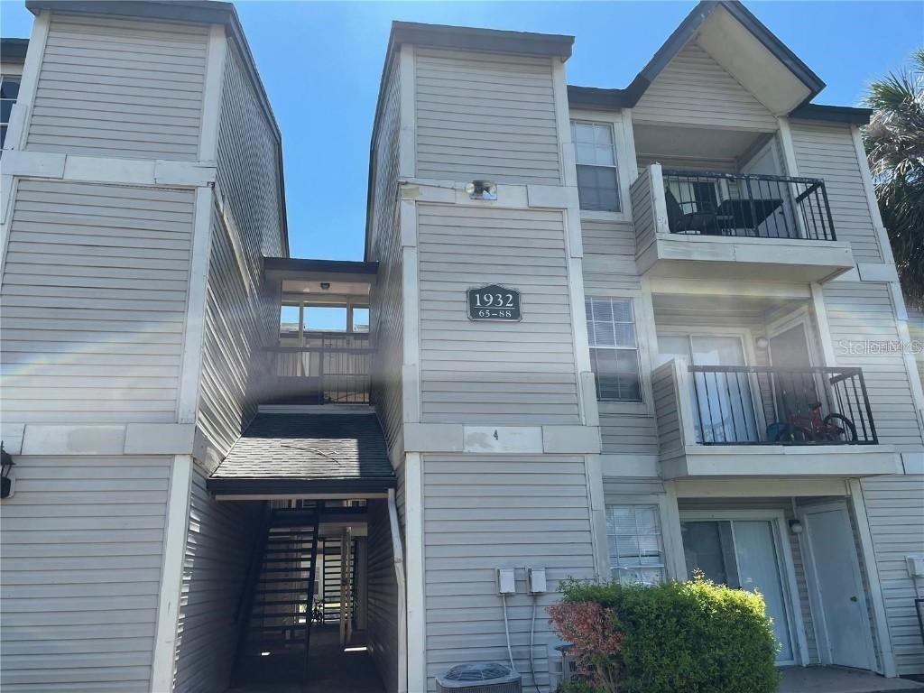 1932 Lake Atriums Cir. #74, Orlando, FL 32839