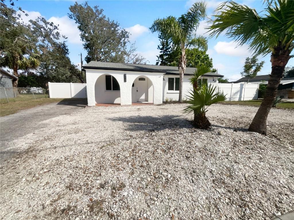 913 27th St., Bradenton, FL 34208