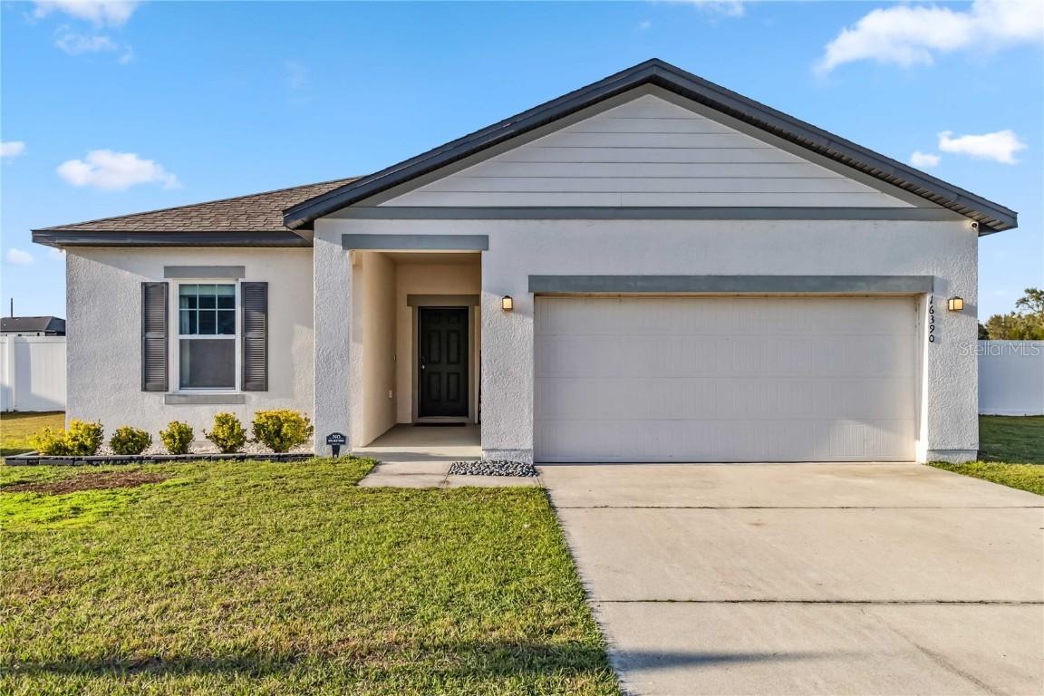 16390 Blooming Cherry Dr., Groveland, FL 34736