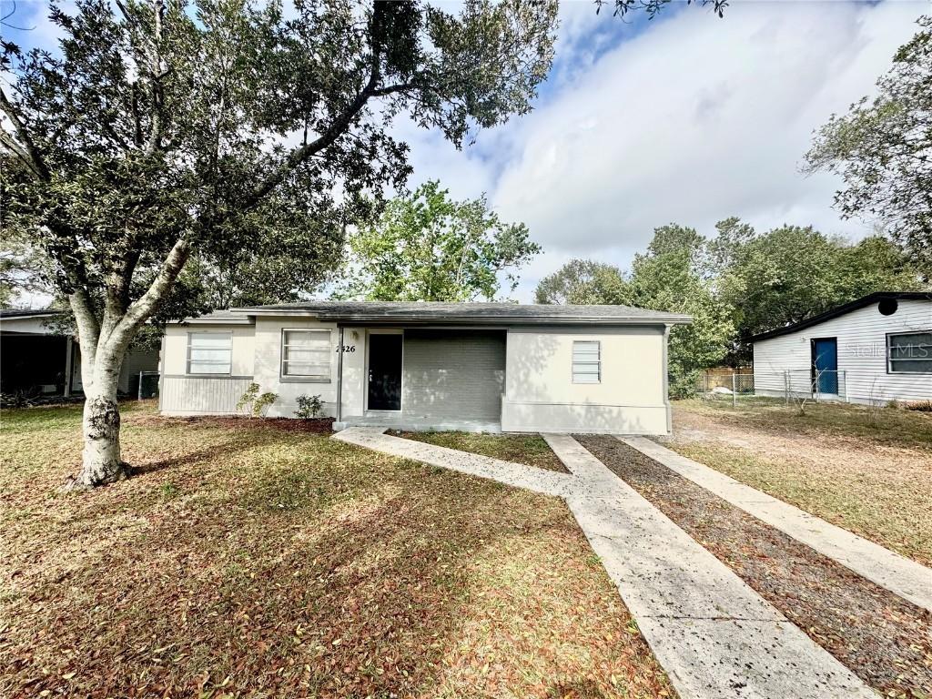 2426 Barbarossa Ave., Deltona, FL 32738