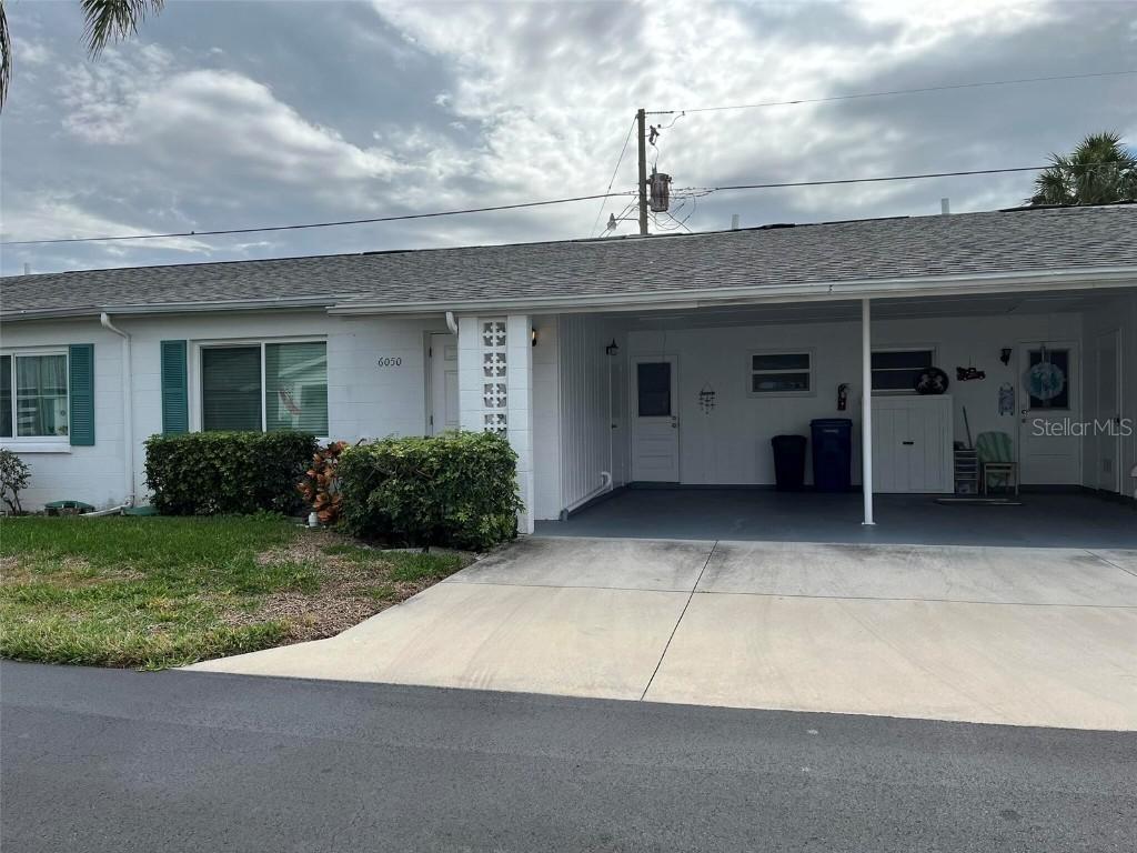 6050 Coral Way #4, Bradenton, FL 34207