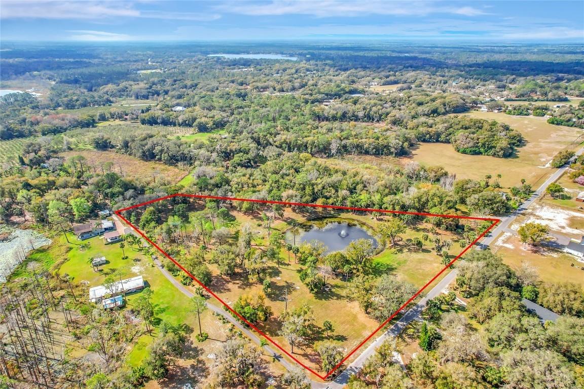 503 Cemetery Rd., Geneva, FL 32732
