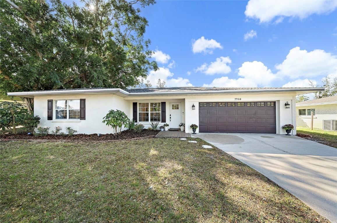 7746 Westmoreland Dr., Sarasota, FL 34243