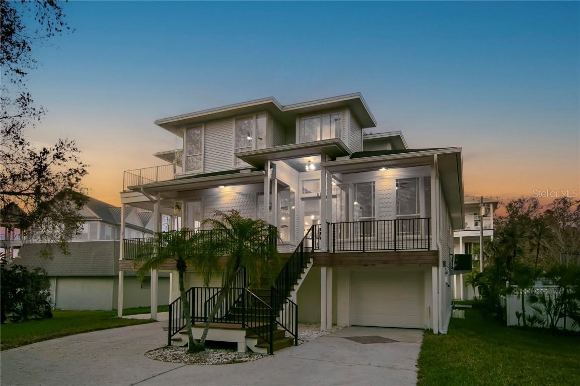 606 Indiana Ave., Crystal Beach, FL 34681