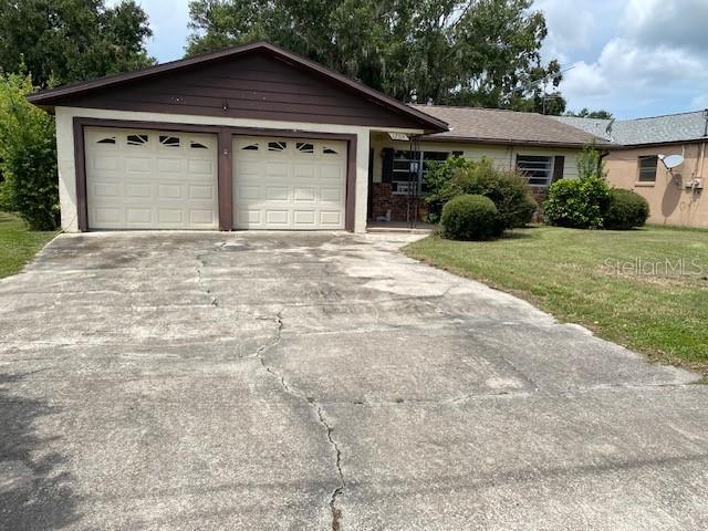 12314 Virginia Dr., Leesburg, FL 34788