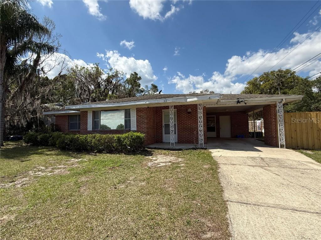 313 N Lake St., Crescent City, FL 32112