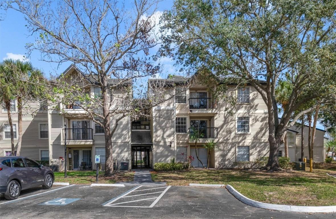 1948 Lake Atriums Cir. #129, Orlando, FL 32839