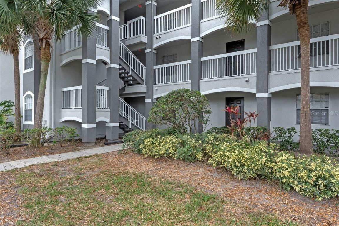 13929 Fairway Island Dr. #813, Orlando, FL 32837