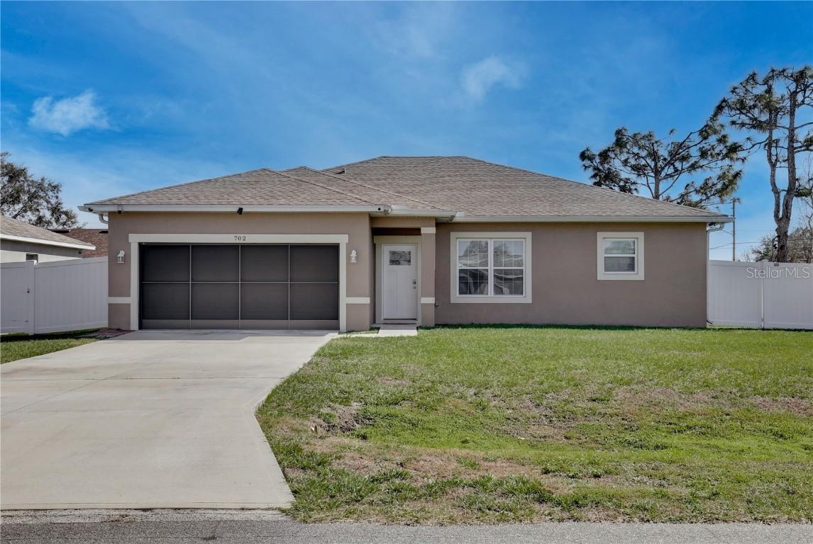 702 Pelican Ct., Kissimmee, FL 34759