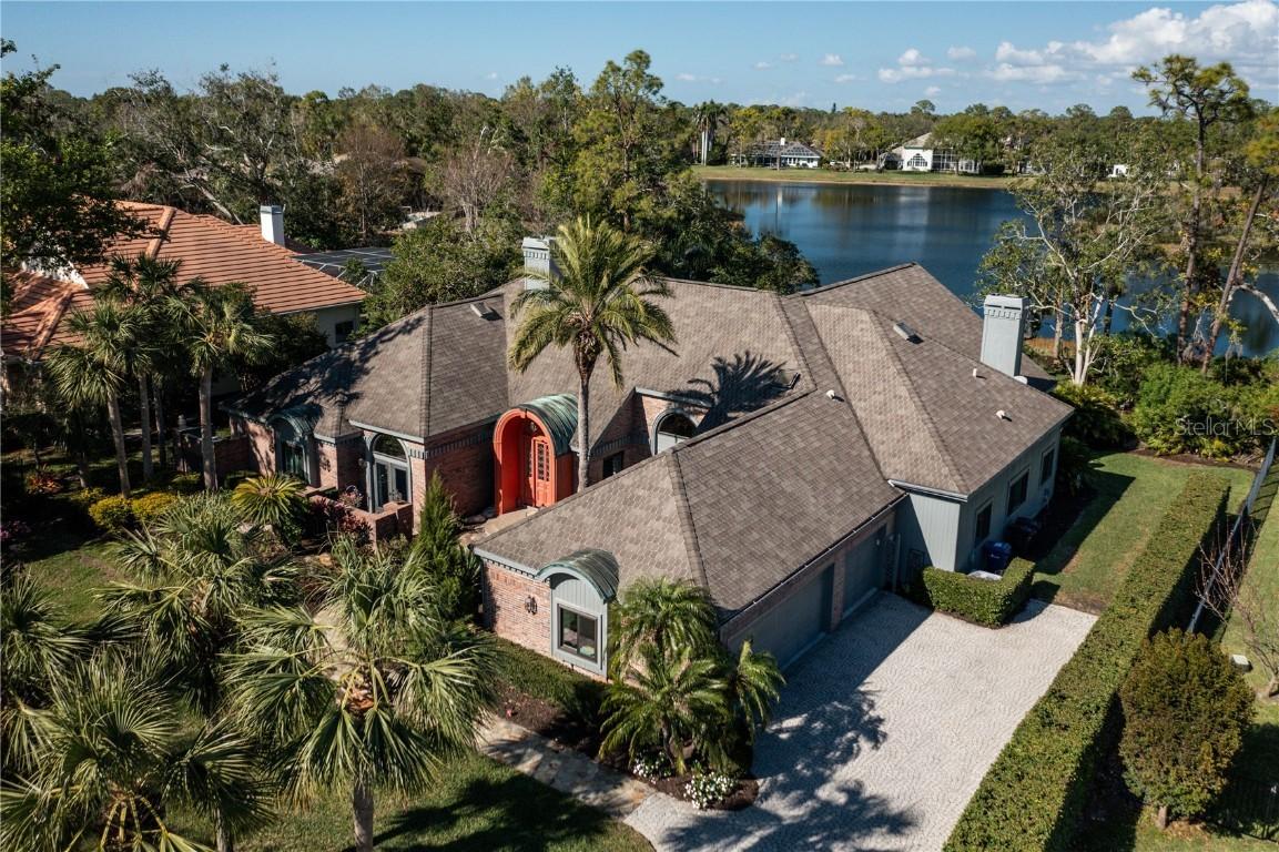 7705 Weeping Willow Cir., Sarasota, FL 34241