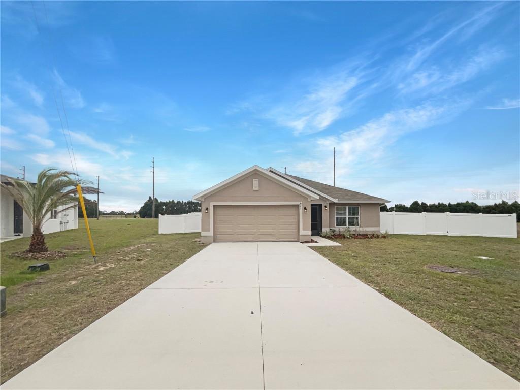 947 Cumberland Dr., Kissimmee, FL 34759