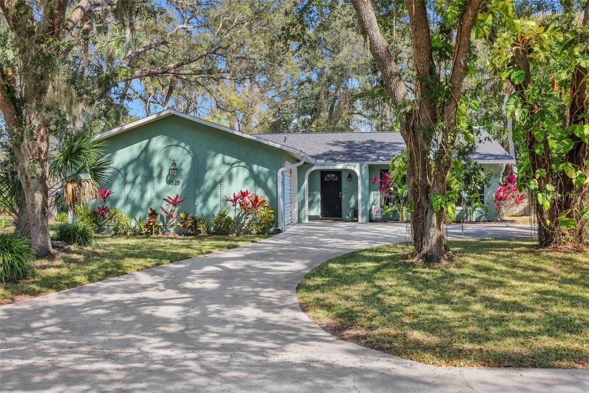 1525 Orange Tree Dr., Edgewater, FL 32132