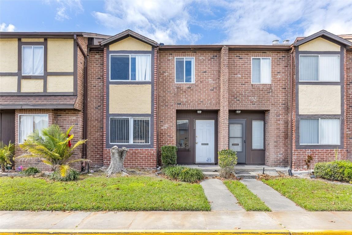 5042 Downing St. #5, Orlando, FL 32839