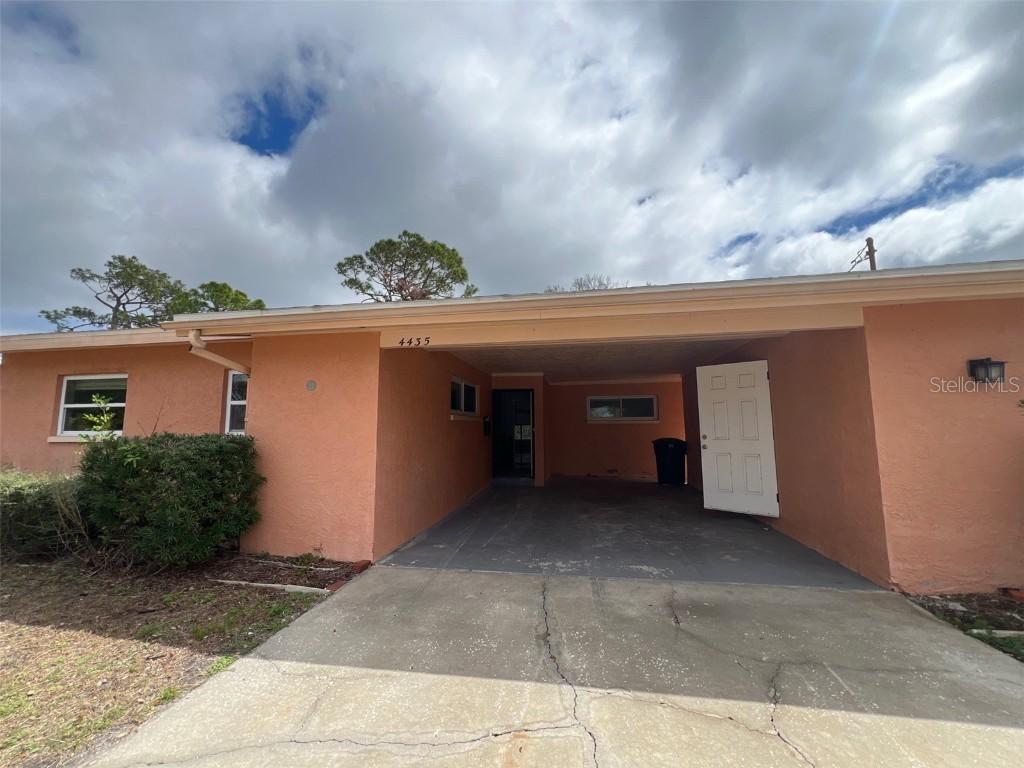 4435 Huntington St., St Petersburg, FL 33703