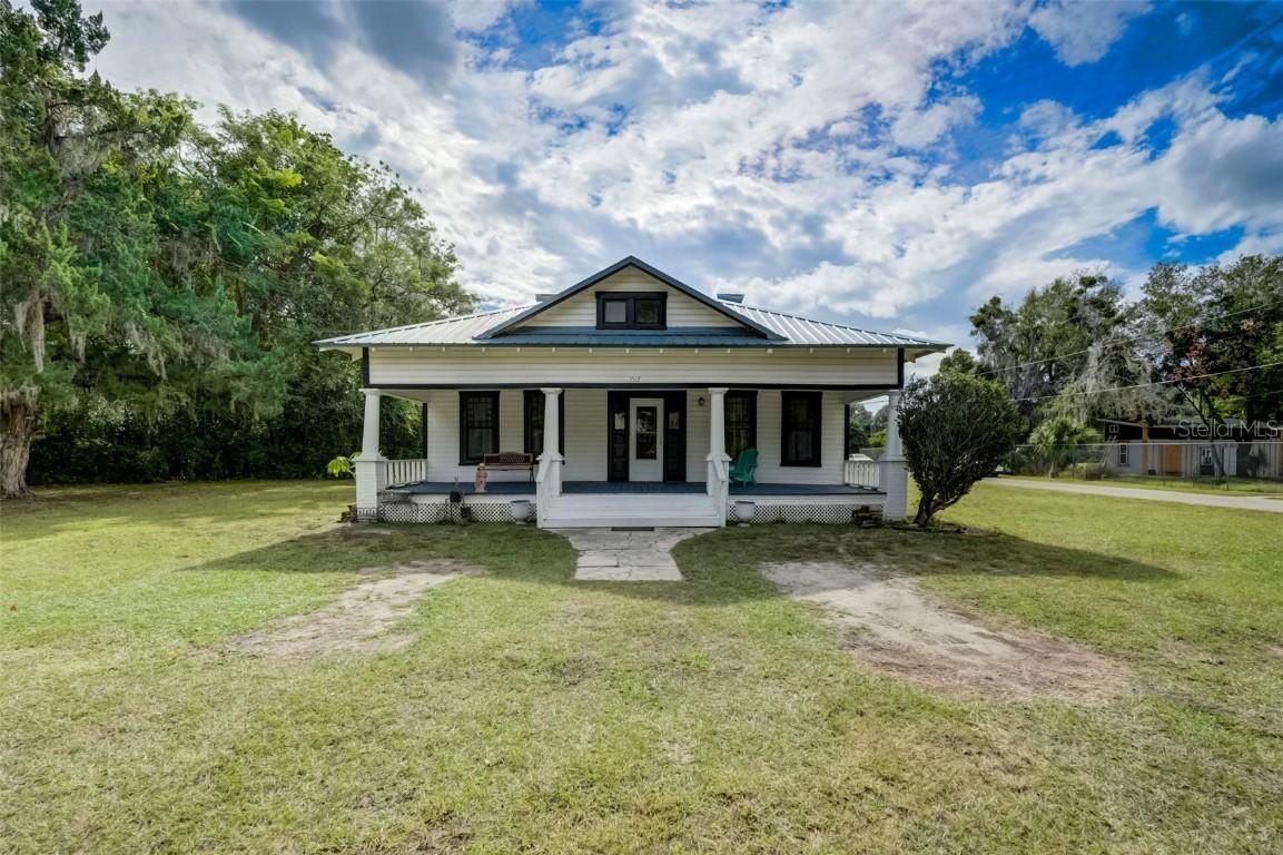 3512 Central Ave., Coleman, FL 33521