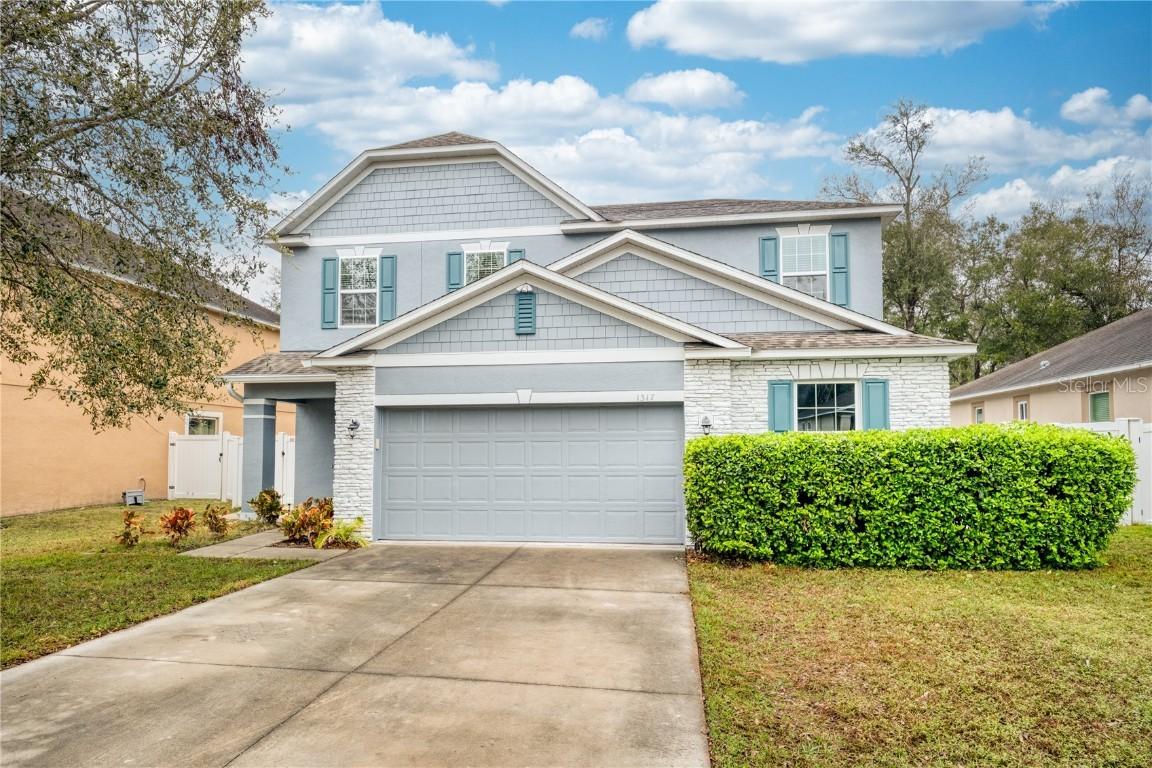 1317 Independence Ln., Mount Dora, FL 32757