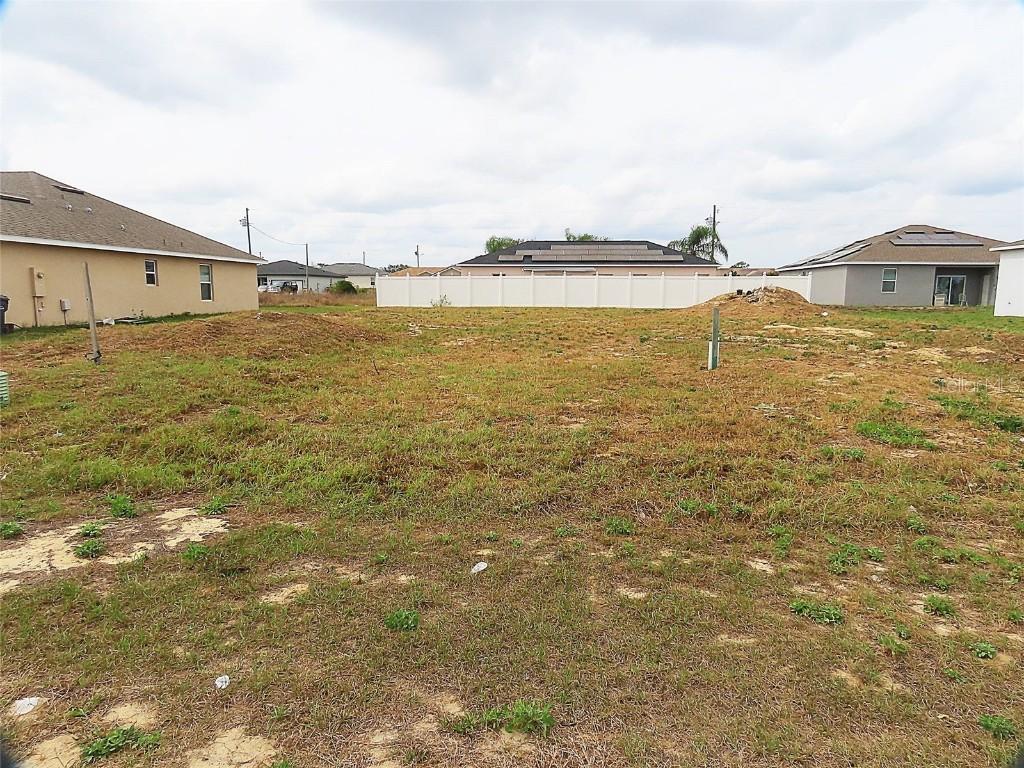 716 Desmoines Dr., Kissimmee, FL 34759