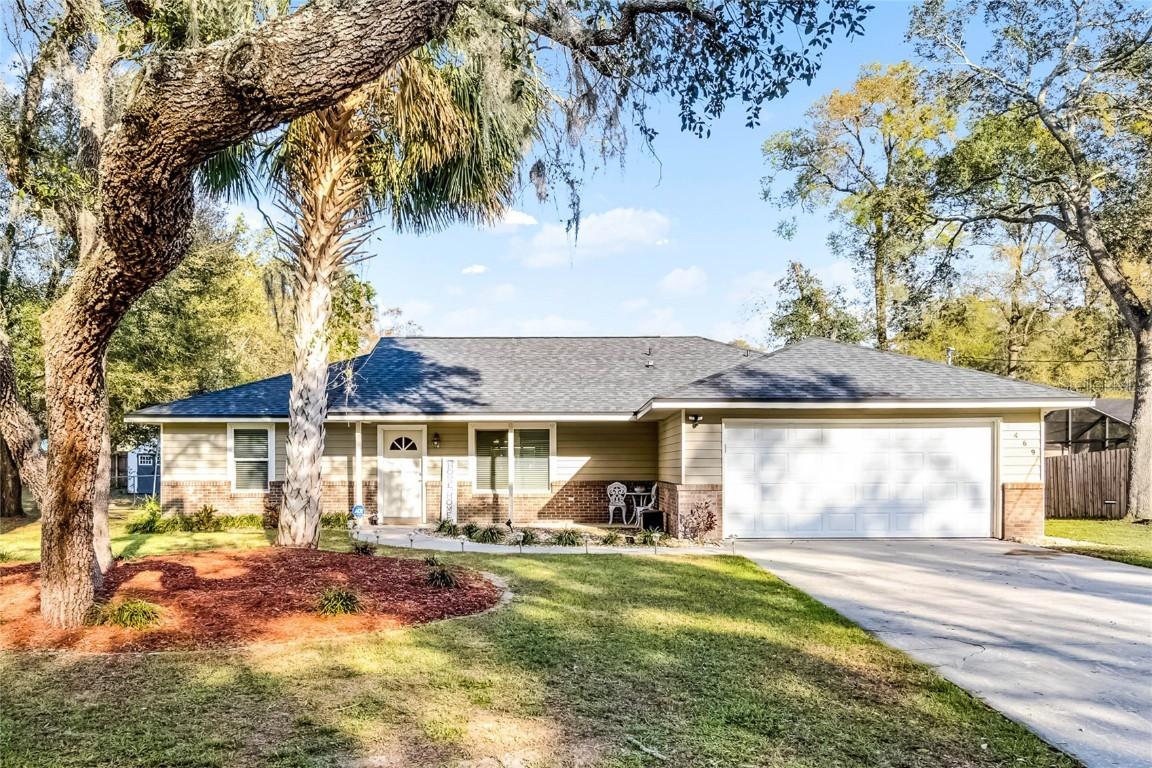 2469 Dartmouth Rd., Deland, FL 32724
