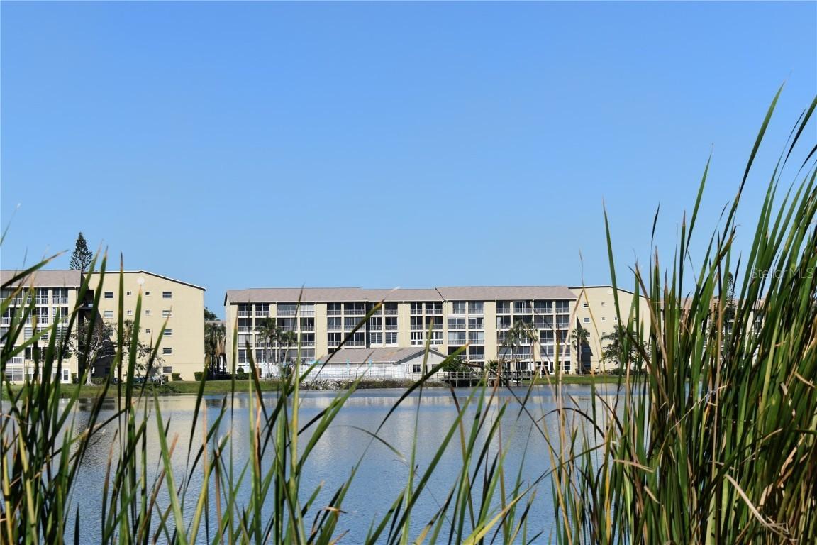 3672 Lake Bayshore Dr. #K327, Bradenton, FL 34205