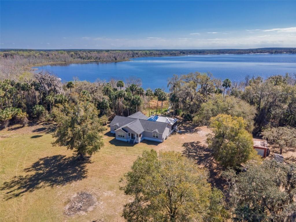 17482 SE 34th Ln., Ocklawaha, FL 32179