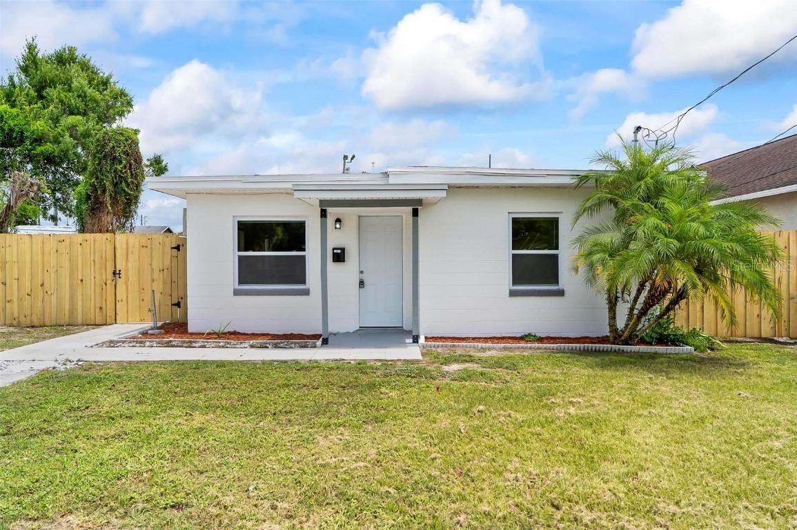 859 Neuse Ave., Orlando, FL 32804