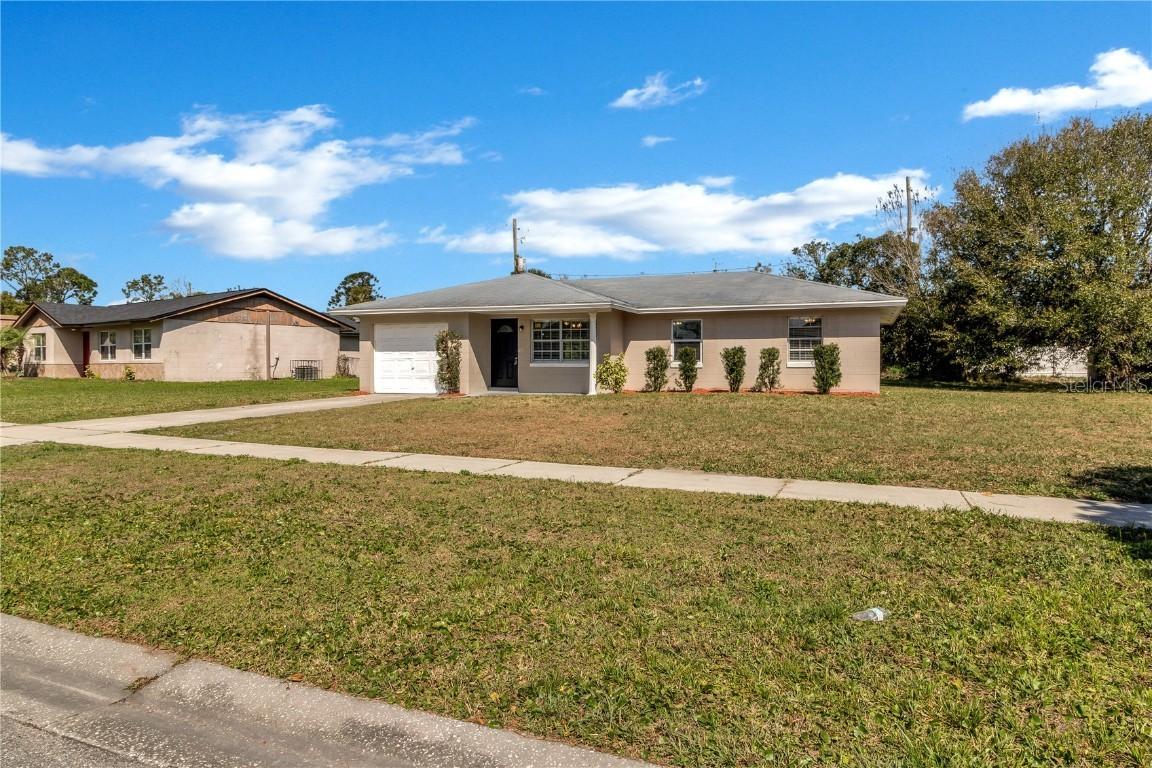 4207 Chateau Rd., Orlando, FL 32808