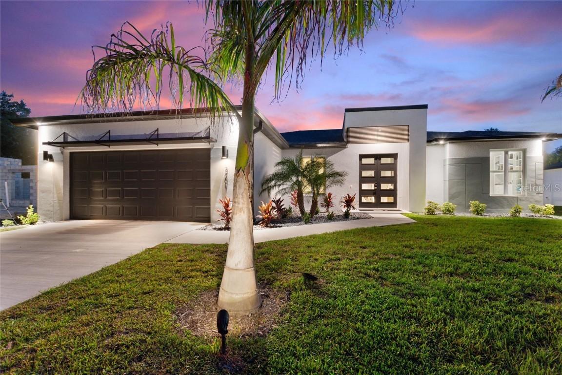 24470 Kingsway Cir., Punta Gorda, FL 33983