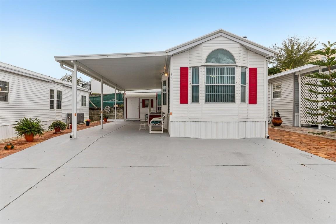 177 Begonia Ln., Davenport, FL 33837
