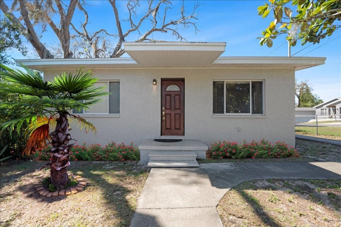 8608 N 20th St., Tampa, FL 33604