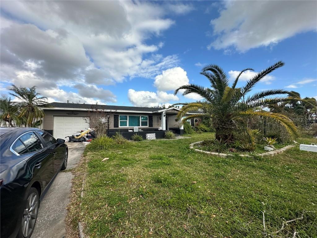 4943 Lake Charles Dr., Kenneth City, FL 33709