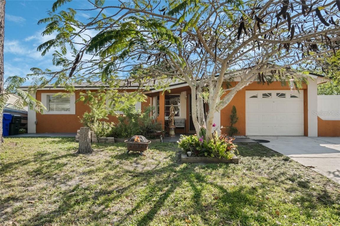 2357 Town And Country Dr., Kissimmee, FL 34744
